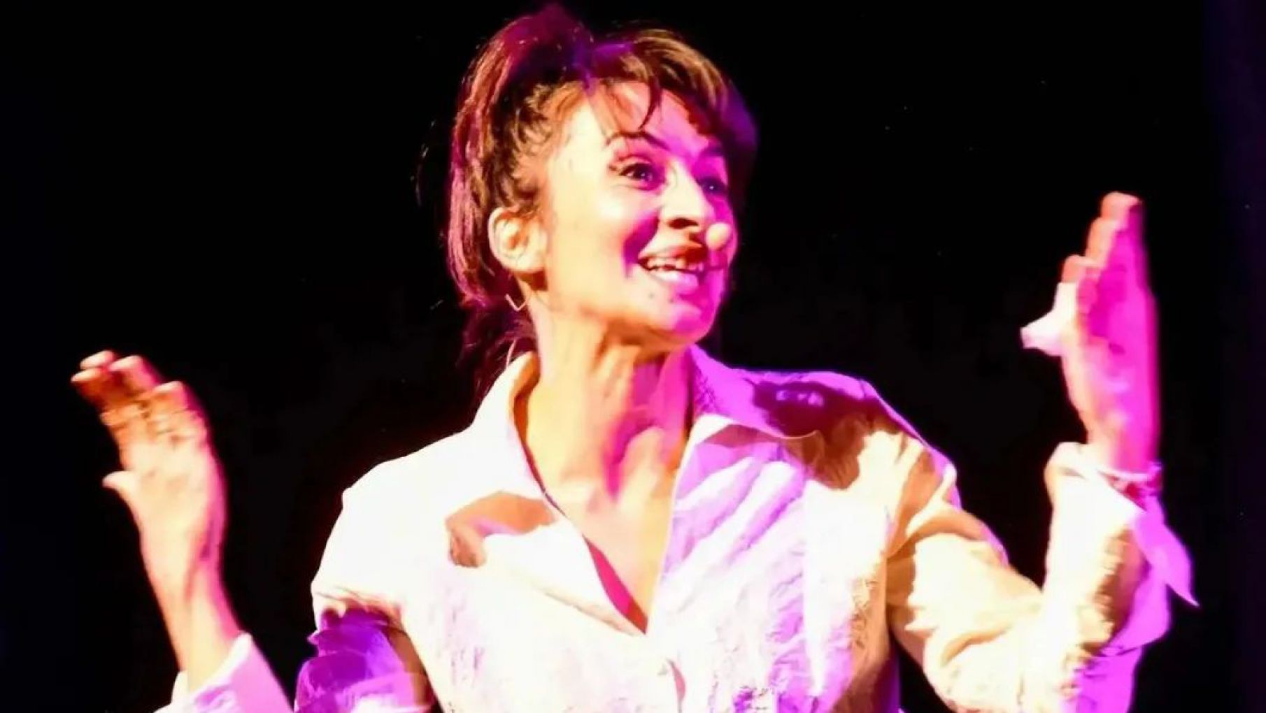 Anita Martínez presenta su show "Histeriotipos" en Mendoza
